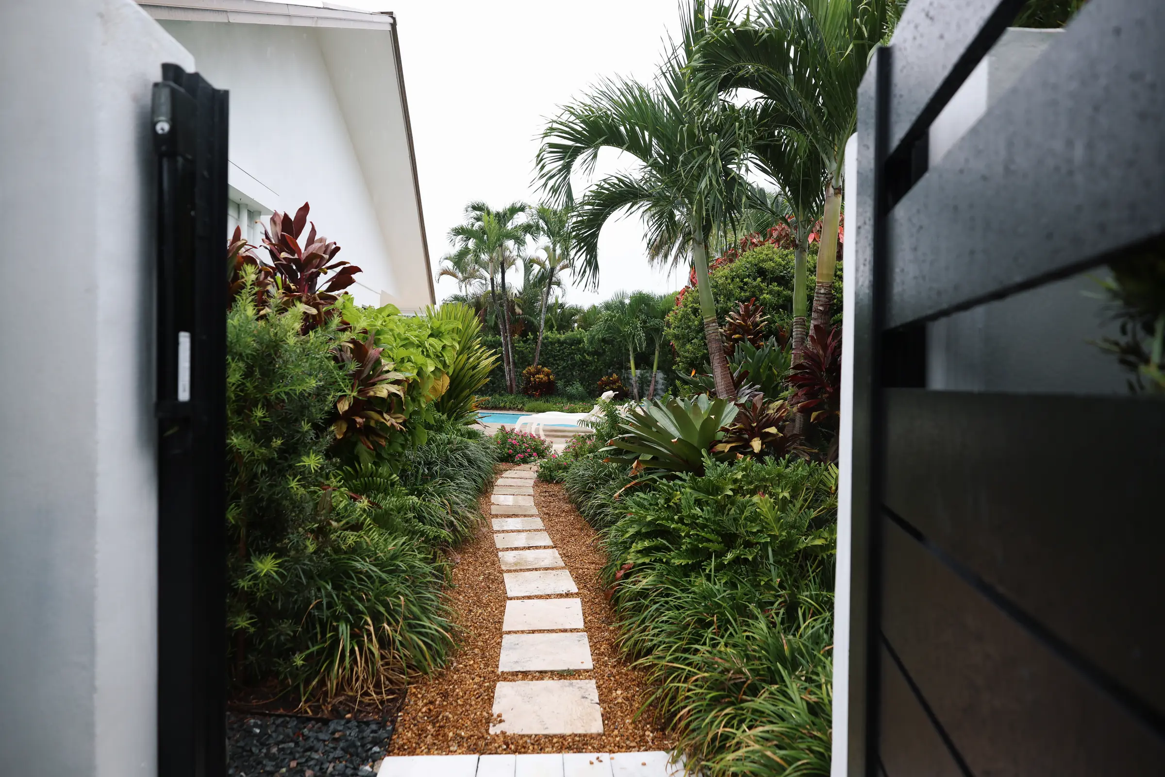 Through the black gate to stepping path